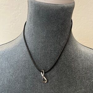 Regitze Overgaard for Georg Jensen pendant
Sterling Silver Infinity design #452